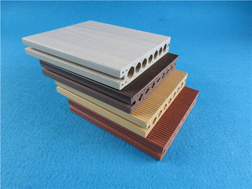 Anti-UV Vinyl Decking Material / WPC Decking untuk Lantai Luar Ruangan