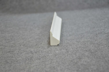 Harga yang bagus 28mm X 17mm Base Cap Sheet PVC Trim Moulding Untuk Dinding Interior Disesuaikan on line