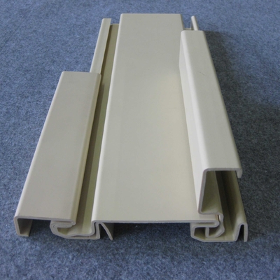 Harga yang bagus Mdf Slotted Plywood Slat Wall Panel Extruding Laminated on line