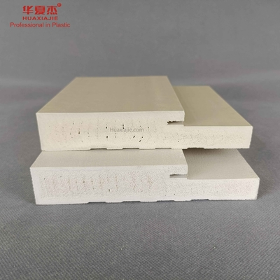 Harga yang bagus Kusen Pintu WPC Dekoratif 10ft Untuk Dekorasi Desain Disesuaikan on line