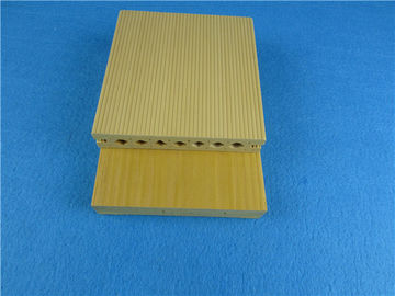 Harga yang bagus Mouldproof Yellow WPC Decking Komposit / Decking Kayu Komposit ramah lingkungan on line
