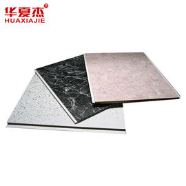 Harga yang bagus Moitureproof Marbling Panel Plafon PVC untuk Dekorasi Atap Rumah on line