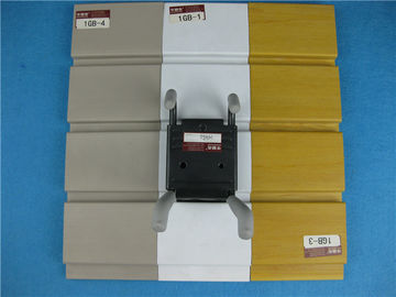 Harga yang bagus Panel Penyimpanan Dinding Mode Look / Slatwall Hanging Display Hooks on line