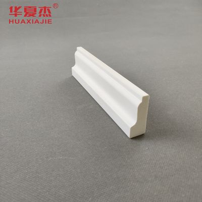 Harga yang bagus Pvc tahan lama skirting waterproof shingle cetakan vinil putih 12ft pvc cetakan dekorasi dalam ruangan on line