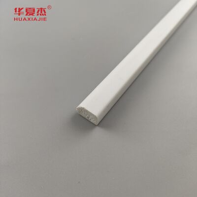 Harga yang bagus Smooth Finish Waterproof PVC Trim Moulding dengan Panjang Disesuaikan untuk Aplikasi Indoor On line