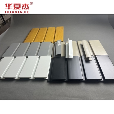Permukaan Halus Panel Slatwall PVC Panel Garasi Bahan Dekorasi Dalam Ruangan