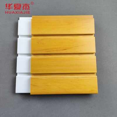 Panel Slatwall PVC Laminated / Wood Grain Tahan Api Multi Warna