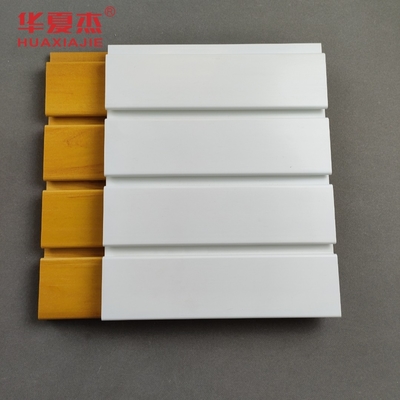 Panel Slatwall PVC Laminated / Wood Grain Tahan Api Multi Warna