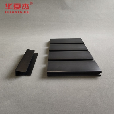 kualitas tinggi panel slatwall pvc bahan dekorasi panel garasi dalam ruangan
