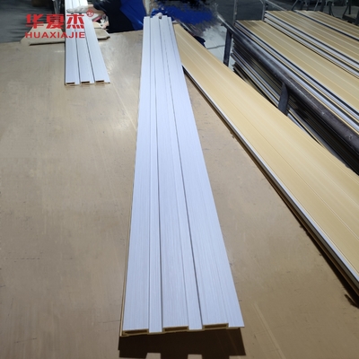 Desain Kesederhanaan Modern Wpc Fluted Wall Panel Laminated Wpc Wall Panel Untuk Dekorasi Luar dan Dalam Ruang