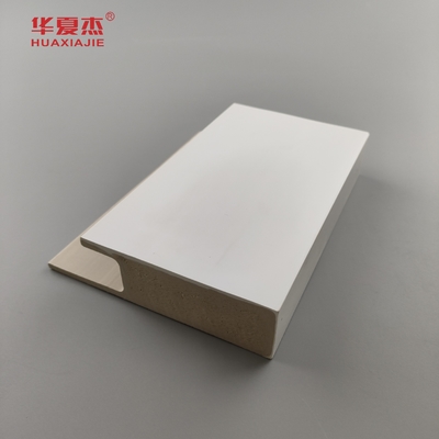 Kap putih tahan lama Flat Casing J Channel White Smooth Surface Wpc Door Frame Dekorasi dalam ruangan