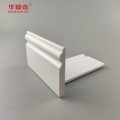 Kualitas tinggi pvc dasar cetakan putih permukaan halus 95x12mm pvc skirting interior dekorasi