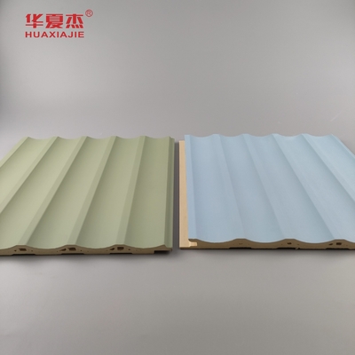 Panel dinding Wpc berlapis Panel PVC berwarna hijau biru Dekorasi bangunan