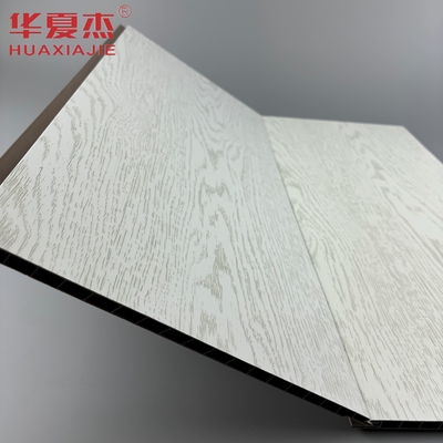 Paling laris laminasi putih pvc panel dinding simulasi kayu biji pvc panel dekorasi langit-langit untuk apartemen