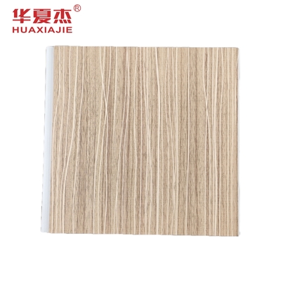 Panel dinding Pvc berlapis desain modern 250x5mm Panel butiran kayu Pvc untuk dekorasi ruang tamu