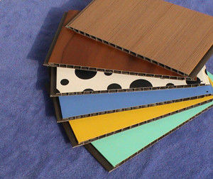 Harga yang bagus Panel Plafon Plastik Drop Laminated Untuk Balkon 1.5-4kg / Sqm on line