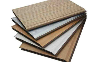 Harga yang bagus V Gap PVC Ceiling Panel Butir Kayu PVC Panel Dekorasi PVC Ceiling Tiles on line