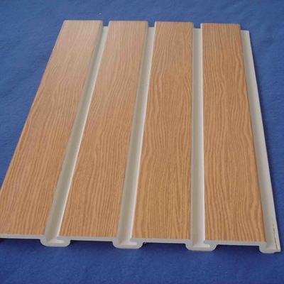 Panel Slatwall Dekoratif Butir Kayu Alami Pvc Dengan Kait Logam