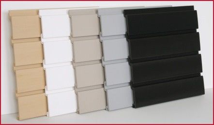 Harga yang bagus Sisipan Panel Pvc Slatwall Untuk Dekorasi Interior Eksterior Toko on line