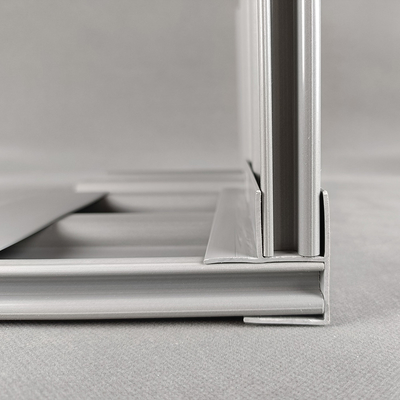 Harga yang bagus Mengekstrusi Panel Slatwall Pvc Abu-abu yang Disesuaikan Untuk Garasi on line