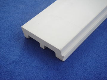 Harga yang bagus Papan Skirting Plastik Putih Dekoratif, Alas PVC Mothproof 126mm * 32mm on line