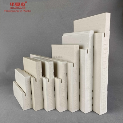 kualitas Pintu Masuk Kusen Pintu PVC WPC Glossy Tinggi 53 Mm X 8 Mm pabrik