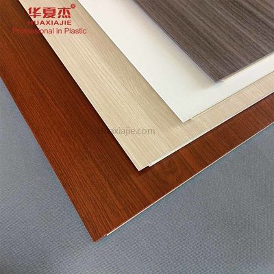Harga yang bagus Panel dinding Wpc berlapis tahan kelembaban Untuk dekorasi dinding rumah on line