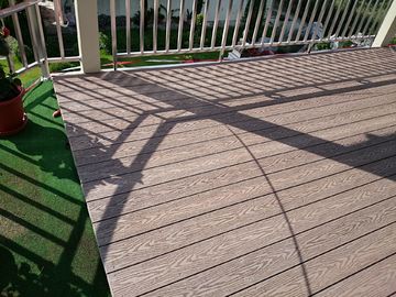 Harga yang bagus WPC komposit papan dek untuk tangga papan taman decking wpc rumput on line