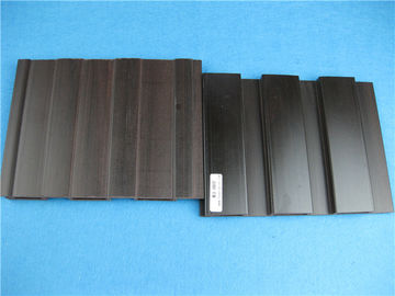 Harga yang bagus UV melindungi profil ekstrusi PVC / ubin dinding abu-abu gelap untuk Boardwalk on line