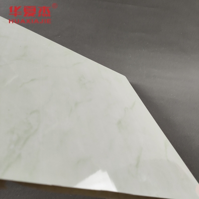 Harga yang bagus panel dinding pvc cetak berkilau tinggi dalam ruangan dan luar ruangan panel langit-langit pvc tahan air on line