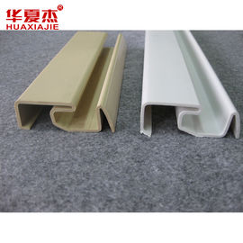 Harga yang bagus Panel Dinding Penyimpanan Plastik Panel Slatwall Abu-abu Untuk Garasi Atau Toko on line