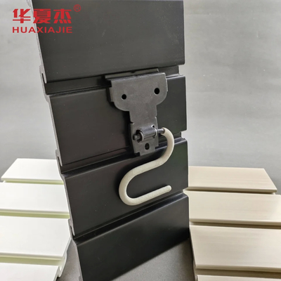 Harga yang bagus Panel PVC Slatwall dengan permukaan halus dengan ketahanan api dan pemasangan mudah on line
