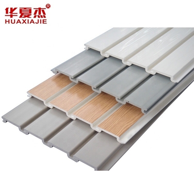Harga yang bagus Panel Slatwall yang disesuaikan Resistensi dampak yang sangat baik 4ft dan 8ft panjang untuk presentasi yang menarik on line