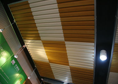 Harga yang bagus Panel Dinding UPVC Dekoratif Kopi Tahan Air / Drop Panel Untuk Ruang Duduk on line