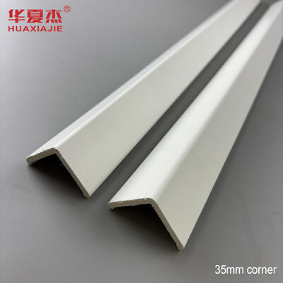 Kualitas Putih Pvc Corner 35mm Pvc Molding Waterproof dan awet untuk dekorasi dalam ruangan pabrik