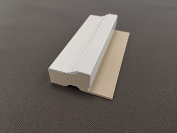 Harga yang bagus Mothproof WPC Kusen Pintu Cetakan / WPC J Channel Exterior Door Trim 5,412m Panjang on line