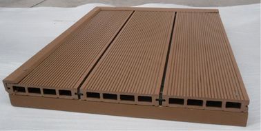 Harga yang bagus Hollow WPC Composite Decking / WPC Exterior Laminated Flooring Decking on line